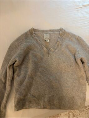 Joie Light Gray V-Neck Cashmere-Blend Sweater